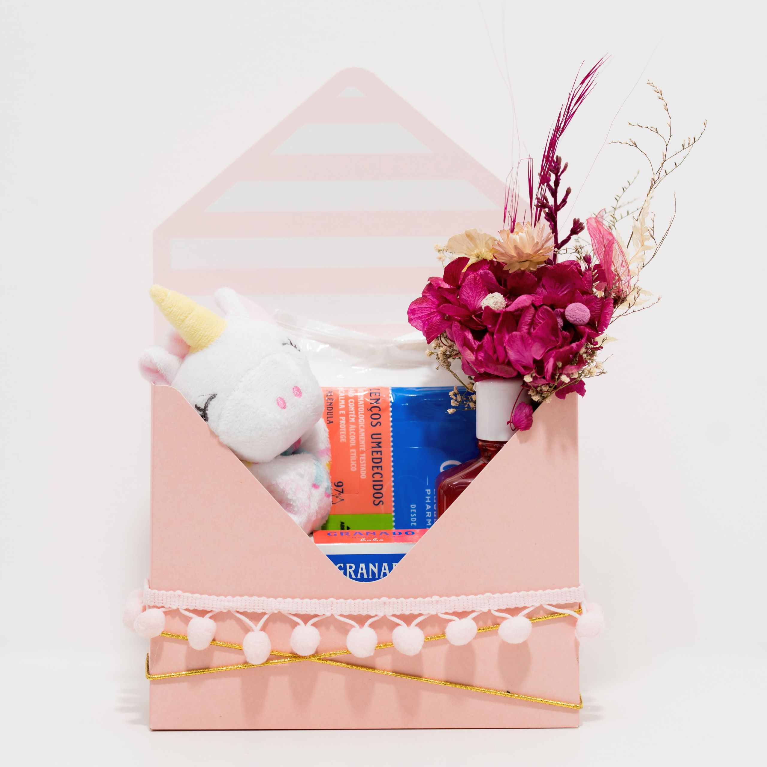 Cesta Primeiros Carinhos – Versão Menina - Imagem 2